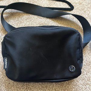 LULULEMON Everywhere Belt Bag 1L